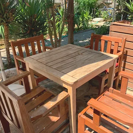 阿肯海滩酒店 博德鲁姆