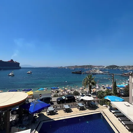 阿肯海滩酒店 3*